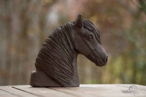 Islandpferd Pferdekopf aus brauner Keramik