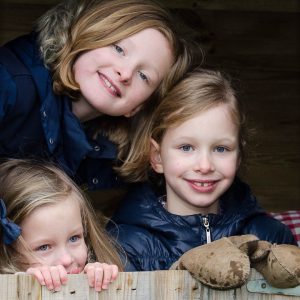 Kinderfotografie in der Schweiz drei Schwestern